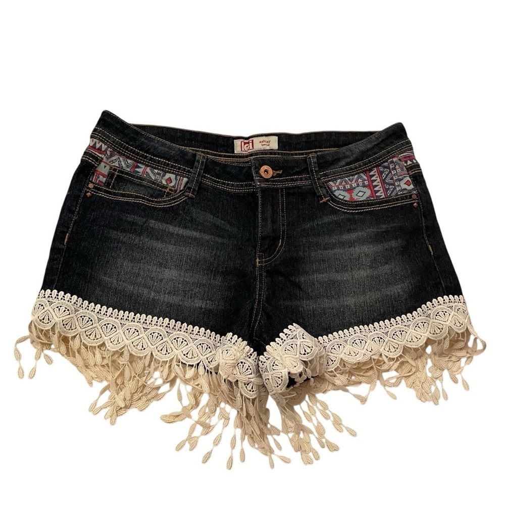L.E.I. Ashley Low rise Dark Denim Shorts with Embroidered Lace Fringe-Size 9 Jr
